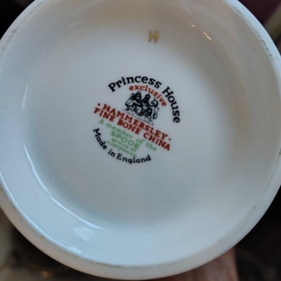 Princess House By Hammersley. Windsor Rose Fine Bone China Tea Pot - Picture 14 of 16